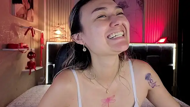 Snapshot of Im-Lola chatting on January 31, 11:25 pm Im-Lola online show from January 31, 11:25 pm