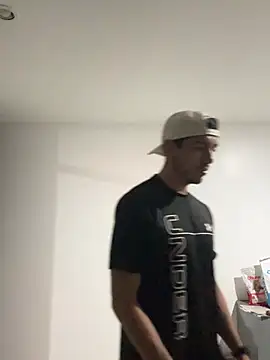 Snapshot of Harry69melon chatting on February 11, 4:17 am Harry69melon online show from February 11, 4:17 am