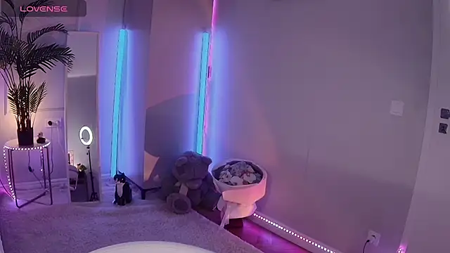 Alice Bloome online show from October 30, 6:26 am