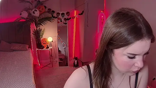 Alice Bloome online show from November 1, 5:42 am