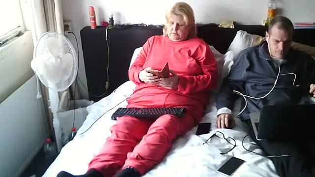 Sylviastar46 online show from December 20, 11:17 am