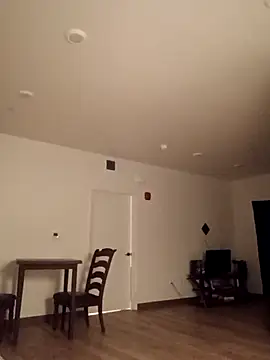 Karebearz1 online show from April 7, 10:05 am