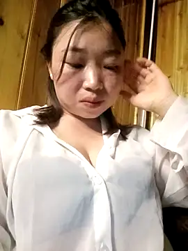 julybe online show from April 2, 3:31 pm