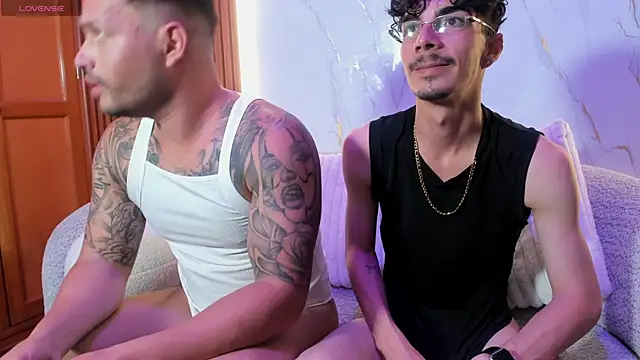 Snapshot of boysonfiree chatting on October 29, 12:40 pm boysonfiree online show from October 29, 12:40 pm