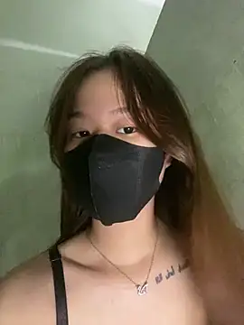 Snapshot of BUNNY050465 chatting on January 17, 8:19 am BUNNY050465 online show from January 17, 8:19 am