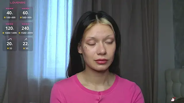 Snapshot of BrandiFraise chatting on November 7, 8:03 am BrandiFraise online show from November 7, 8:03 am