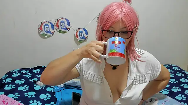 Snapshot of Jiah_Park chatting on July 19, 7:23 am Jiah Park online show from July 19, 7:23 am