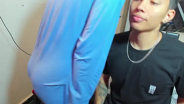 Snapshot of MollyandFher chatting on November 21, 12:15 pm MollyandFher online show from November 21, 12:15 pm