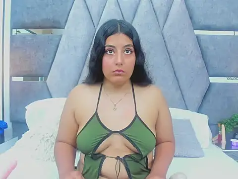 Snapshot of charlotte_chapman chatting on November 7, 3:01 pm charlotte chapman online show from November 7, 3:01 pm