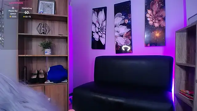 Snapshot of roseefancy19 chatting on November 11, 11:32 am roseefancy19 online show from November 11, 11:32 am