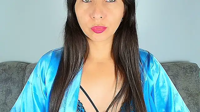 Snapshot of alana_pink95 chatting on November 18, 10:41 am alana pink95 online show from November 18, 10:41 am