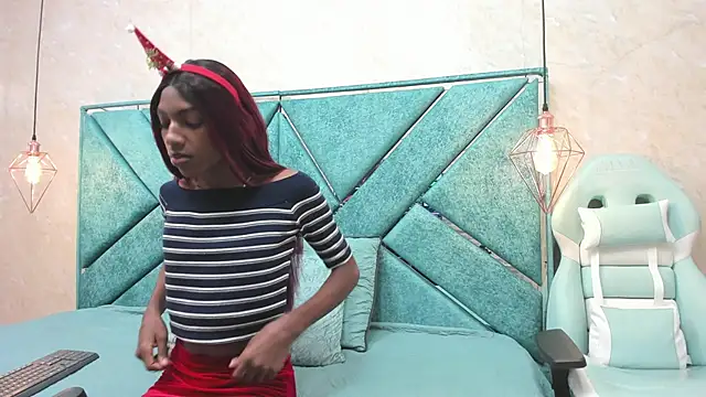 Snapshot of EXOTIC_TRANS chatting on November 24, 11:43 am EXOTIC TRANS online show from November 24, 11:43 am