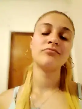 Snapshot of larubia_arg chatting on November 15, 10:37 pm larubia arg online show from November 15, 10:37 pm