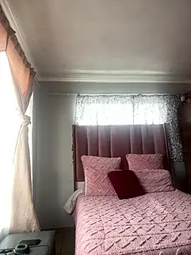 SP1CY MOMMY online show from January 9, 9:45 am