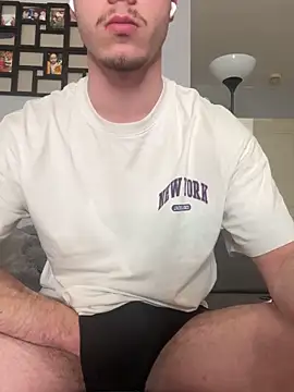 Snapshot of Hostkind chatting on October 29, 7:15 pm Hostkind online show from October 29, 7:15 pm