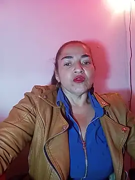 Snapshot of MaryRoze_ chatting on November 6, 11:59 pm MaryRoze online show from November 6, 11:59 pm