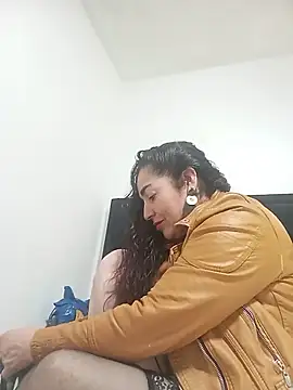 Snapshot of MaryRoze_ chatting on November 16, 7:30 pm MaryRoze online show from November 16, 7:30 pm