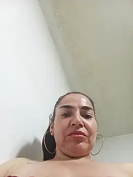 Snapshot of MaryRoze_ chatting on April 18, 7:18 pm MaryRoze online show from April 18, 7:18 pm