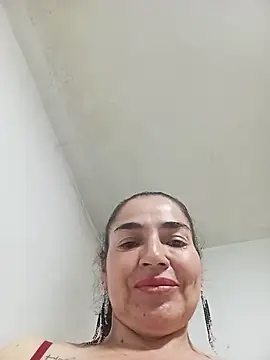 Snapshot of MaryRoze_ chatting on July 5, 1:01 am MaryRoze online show from July 5, 1:01 am