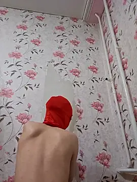 Cute-UwU online show from November 7, 1:00 pm