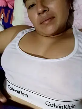 Snapshot of valebarrera chatting on November 8, 12:05 pm valebarrera online show from November 8, 12:05 pm