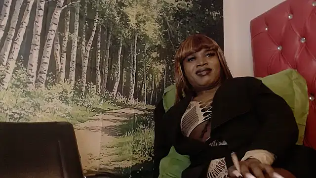 Snapshot of Lucile_Carrie chatting on June 22, 4:48 pm Lucile Carrie online show from June 22, 4:48 pm