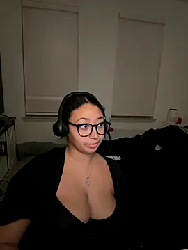 Snapshot of minha_baby chatting on November 15, 1:36 am minha baby online show from November 15, 1:36 am