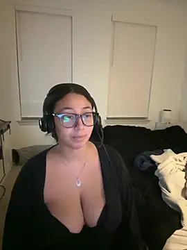 Snapshot of minha_baby chatting on November 23, 9:42 am minha baby online show from November 23, 9:42 am