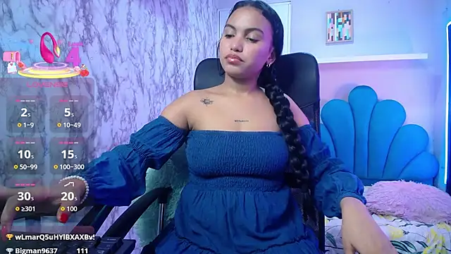 Snapshot of valeria_martinez19 chatting on December 21, 10:00 am valeria martinez19 online show from December 21, 10:00 am