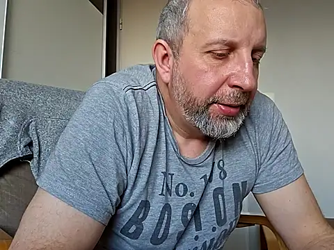 Snapshot of ghost430000 chatting on November 30, 11:14 am ghost430000 online show from November 30, 11:14 am