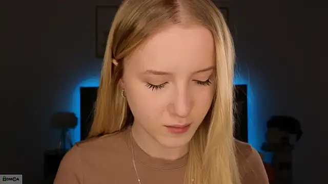 adele armass online show from February 12, 9:43 pm