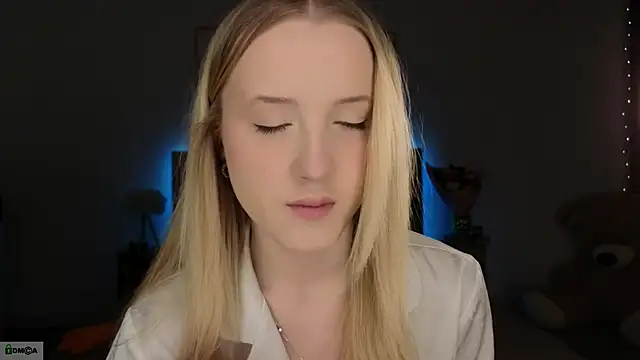 adele armass online show from February 19, 9:33 pm