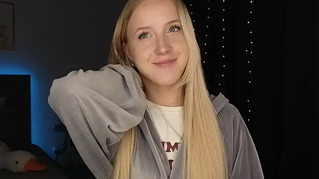 adele armass online show from April 11, 8:46 pm