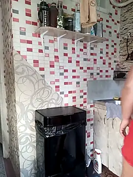 Snapshot of MilkySky chatting on November 10, 7:07 am MilkySky online show from November 10, 7:07 am