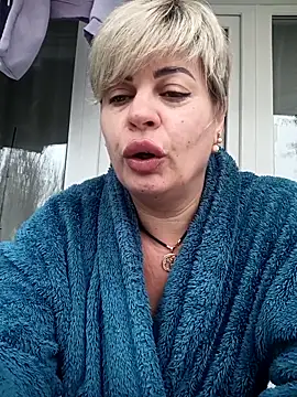 Snapshot of MilkySky chatting on November 22, 9:52 am MilkySky online show from November 22, 9:52 am