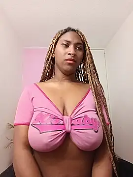 EvonyFoxxx online show from March 28, 11:37 pm