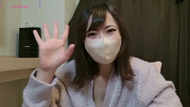 Miyo   online show from April 13, 10:15 pm