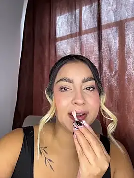 Snapshot of Elina_Hills chatting on July 1, 1:34 pm Elina Hills online show from July 1, 1:34 pm