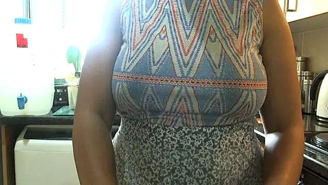 Snapshot of NewBeginnings8 chatting on November 29, 9:23 am NewBeginnings8 online show from November 29, 9:23 am