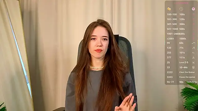 Snapshot of tinyanie chatting on December 1, 6:18 am tinyanie online show from December 1, 6:18 am