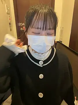 Snapshot of emiri_da_nyan chatting on November 19, 10:10 pm emiri da nyan online show from November 19, 10:10 pm