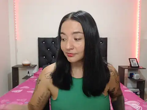 Girlbigtits online show from November 21, 6:39 pm