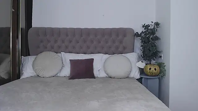 Sandra angel  online show from November 9, 9:24 pm