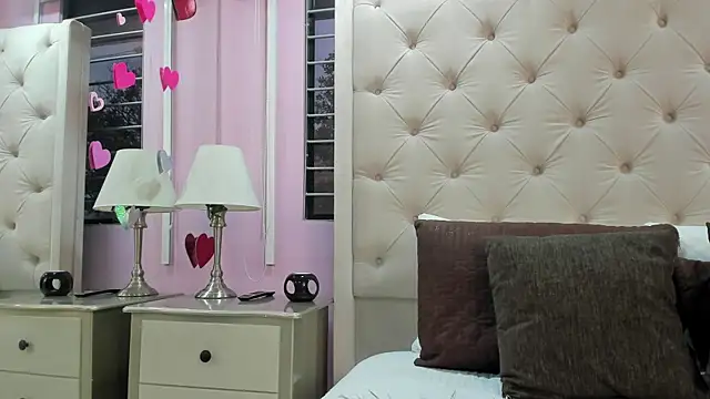 scarlett leblanc  online show from April 17, 11:57 am