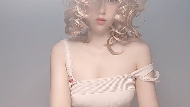 JuliaNoir online show from May 11, 3:23 am