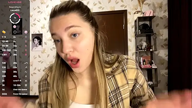 Snapshot of OrethaEredia chatting on November 28, 6:54 pm OrethaEredia online show from November 28, 6:54 pm