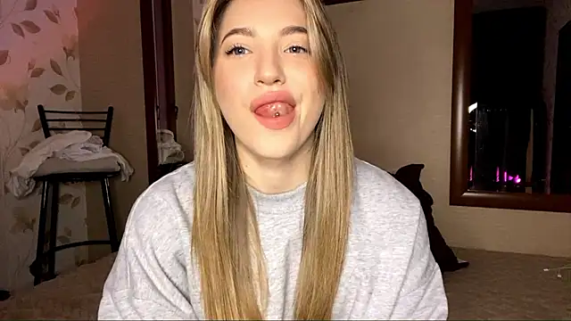 OrethaEredia online show from February 1, 5:22 pm