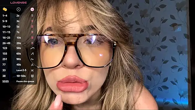 OrethaEredia online show from February 4, 5:08 pm