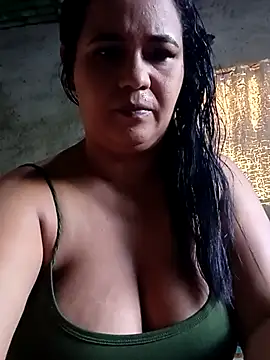 Snapshot of meliza87 chatting on November 9, 7:45 pm meliza87 online show from November 9, 7:45 pm