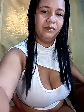 Snapshot of meliza87 chatting on November 30, 4:55 pm meliza87 online show from November 30, 4:55 pm